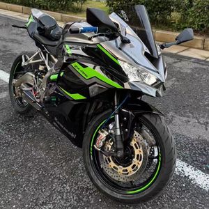 Moto sportive à essence d'occasion Kawasaki H2 modèle <span class=keywords><strong>Ninja</strong></span> <span class=keywords><strong>250cc</strong></span> - 400cc - Product Image 3
