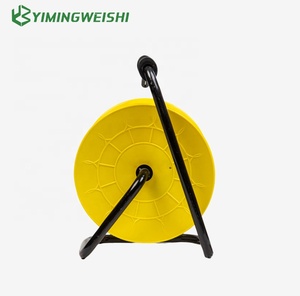 Cordon d'alimentation rétractable Cordon de prise Extension <span class=keywords><strong>électrique</strong></span> de bobine de <span class=keywords><strong>100</strong></span> pieds avec prise multiple - Product Image 4