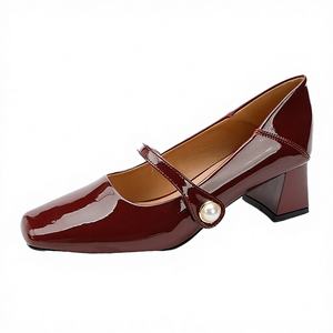 Escarpins vintage à talon moyen ornés de perles, en PU camouflage, à enfiler, tendance mode, haute qualité, faible MOQ, pour femme élégante, collection printemps - Product Image 3