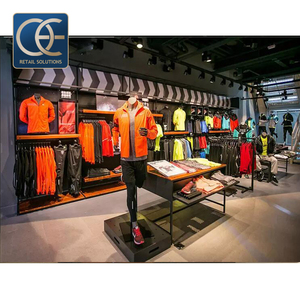 Espositori in Metallo per Negozi al Dettaglio, Vetrine per Negozi di Scarpe Sportive, Design d'Interni per Negozi di Articoli Sportivi - Product Image 6