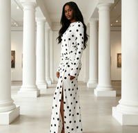 Robe longue de soirée élégante noire à pois, manches longues, avec torsion latérale, fente haute, coupe ajustée, pour femme, idéale pour mariage ou événement de luxe
