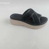 Sandales compensées plissées pour femmes en cuir PU, style mode, avec bride arrière et boucle de cheville, couleur marron clair, chaussures de marche