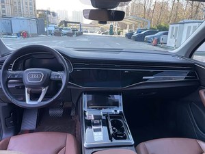 <span class=keywords><strong>Audi</strong></span> <span class=keywords><strong>Q7</strong></span> 2020 55 Tfsi S Line Sport 80000 km - Product Image 3
