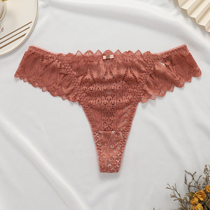 Strings sexy en dentelle taille basse pour femmes, respirantes, à bretelles croisées, ajourées, sans couture, séduisantes, transparentes - Product Image 3