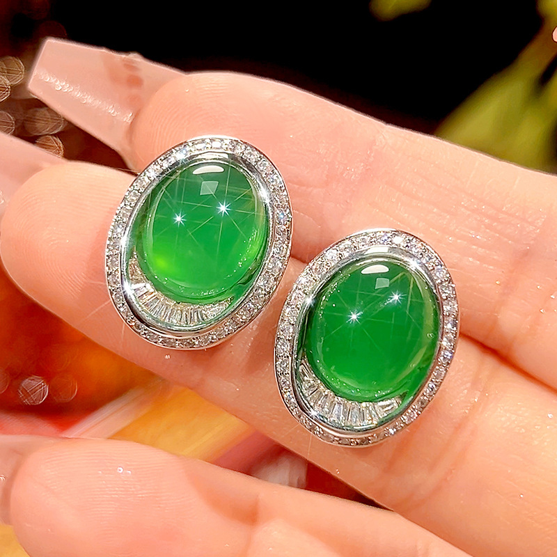 Boucles d'oreilles en calcédoine verte