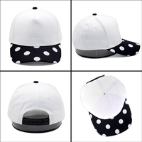 Gorra de Béisbol Snapback Personalizada, Negra con Estampado de Puntos Blancos, Visera Blanca, Ajustable, Unisex, 5 Paneles, Gorras Lisas