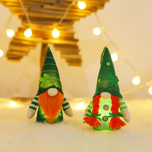 Gnomes du jour de la Saint-Patrick avec lumières, chapeau à paillettes, ornements en peluche du jour de la Saint-Patrick avec trèfle, décorations de table pour la maison - Product Image 1