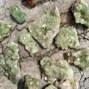 Wholesale Polished Natural Zeolite <b>Cluster</b> Apophyllite Healing <b>Crystal</b> <b>Cluster</b> for Feng Shui - Product Image 1