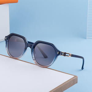 Lunettes de soleil polarisées carrées de style européen et américain personnalisées pour femmes, protection UV400, verres TAC, pare-soleil de classe 2 - Product Image 2