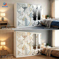 Armoire autoportante en acier à quatre portes coulissantes, résistante à l'humidité, design italien, pour chambre et atelier