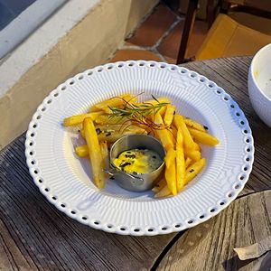 <span class=keywords><strong>Assiette</strong></span> à dîner blanche <span class=keywords><strong>creuse</strong></span> <span class=keywords><strong>Assiette</strong></span> à dessert en relief en porcelaine et ensemble de vaisselle pour plateau en céramique blanche de mariage - Product Image 4