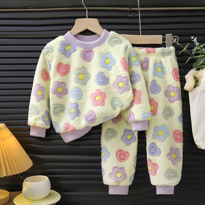 Vente en gros, nouvelle collection automne-hiver, ensemble de pyjamas en <span class=keywords><strong>polaire</strong></span> pour enfants, garçons et filles, 2 pièces, épais et chauds, vêtements de maison pour bébés et enfants - Product Image 3