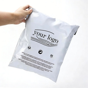 Pochettes d'expédition personnalisées, sacs d'emballage imperméables pour vêtements, sacs d'emballage express pour les entreprises de vêtements, emballages écologiques, sacs d'expédition - Product Image 1