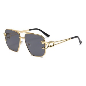 Gafas de sol rectangulares unisex con montura completa UV400, protección solar a la moda, montura decorativa con estampado de leopardo para adultos - Product Image 4
