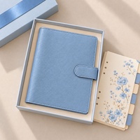 Organiseur de budget Hongbo personnalisé en cuir souple grainé A6 avec anneaux dorés, enveloppes pour espèces, calendriers mensuels, échantillon disponible