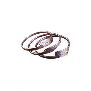 Brazalete de Cobre Puro de Lujo con Diseño Martillado Antiguo, Joyería Metálica de Moda con Diseño Exquisito - Product Image 1