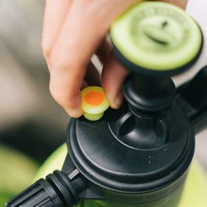 Machine de pulvérisation portative de <span class=keywords><strong>pulvérisateur</strong></span> de brouillard manuel de vente chaude 2L pour le jardin et l'agriculture du fabricant supérieur de <span class=keywords><strong>pulvérisateur</strong></span> - Product Image 4