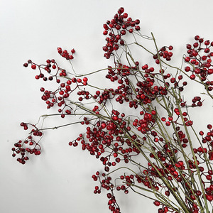 H-1023 Guirlande de fruits artificiels, branches enroulées de baies, bouquet de mariage, longue branche de baies pour décoration de Noël, fleurs rouges - Product Image 2