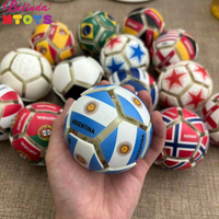 Mini ballons de football personnalisés Belinda, jouets, ballons de football du monde, porte-clés anti-stress en ABS personnalisés, cadeaux pour adultes et enfants