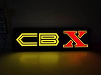 Enseigne lumineuse en forme de pylône, logo de voiture 3D LED avec éclairage, décoratif, taille et forme personnalisables, utilisation en extérieur