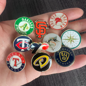 Pines Deportivos Metálicos Antiguos Al Por Mayor, Pines de Solapa de Béisbol de EE. UU., Pines Esmaltados del Equipo de EE. UU. para <span class=keywords><strong>Gorra</strong></span> para Fanáticos del Club de Béisbol Americano - Product Image 1