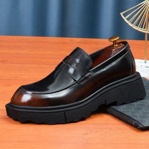 Zapatos de Cuero Antideslizantes de Alta Calidad para Hombre, Cuero Suave, Estilo Casual de Negocios, Suela Gruesa, Aumentan la Altura, Resistentes para Otoño - Product Image 5