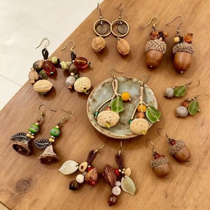 Pendientes colgantes inspirados en plantas, piedra natural, estilo vintage, uso diario para mujer - Product Image 1