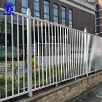 Conception de balustrades modernes en métal, en alliage d'aluminium sans tissu d'armature, pour balcons résidentiels intérieurs et extérieurs