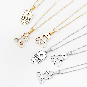 Cartoon Arzt Krankenschwester Stethoskop 18K Vergoldete Edelstahl-Halskette Arzt-Beruf Logo-Anhänger für Hochzeit Party - Product Image 1