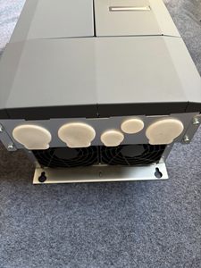 Variador de Frecuencia CA 6SE64402UD318DA1 6SE6440-2UD31-8DA1, 18.5kW, 380-480V, Trifásico, para Motor Industrial y Automatización - Product Image 4