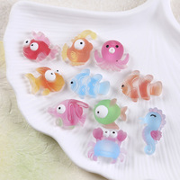 Accessoires en résine en gros, animaux marins de dessin animé (poisson, crabe), matériaux DIY, ornements pour cheveux, décorations pour coques de téléphone, artisanat en résine à dos plat