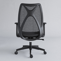 Chaise de visiteur moderne réglable en maille avec accoudoirs, noire, pour usage professionnel