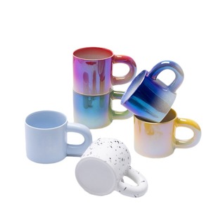 モダンデザインカップルセラミックコーヒーカップミニ22オンスウォーターカップ家庭用飲用カラフルかわいい14オンスリップスティックケースパーティー用 - Product Image 1