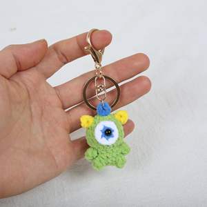 人気沸騰中 手編みアニマルキーホルダー 糸編みジェリービーンズペンダント パンダぬいぐるみ完成品 - Product Image 4