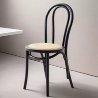 Toptan restoran Cafe özelleştirilmiş Seatboard ahşap renk açık istiflenebilir demir Thonet sandalye düğün bahçe töreni için sandalye