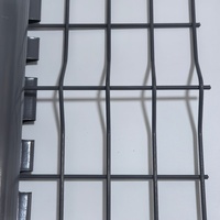 Panneau de clôture en treillis soudé galvanisé en forme de V, clôture de sécurité en acier pour jardin, ferme, construction, extérieur