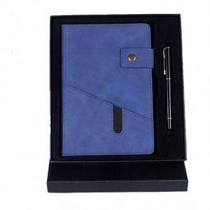 Options de personnalisation pour le branding : Ensemble de carnets à couverture rigide en similicuir avec aimant pour réfrigérateur, motif feuille verte, et stylo inclus - Product Image 1