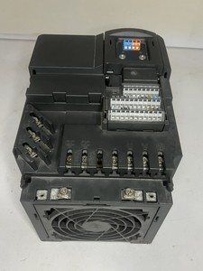 Variador de Frecuencia Trifásico PLC 6SE64302AD315CA0 6SE6430-2AD31-5CA0 Amplia Experiencia Técnica con Profundas Conocimientos - Product Image 2