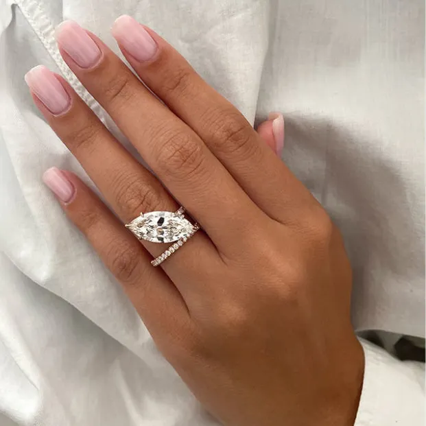Personalizza Unique Cubic Zirconia Eternity cz Diamond Oval Cut coppia anelli di fidanzamento anello in argento Sterling 925 per le donne