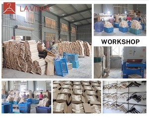 Cintres en <span class=keywords><strong>bois</strong></span> personnalisés Lavinia avec logo, <span class=keywords><strong>installation</strong></span> facile pour sacs et extensions capillaires, présentoir élégant, qualité supérieure, <span class=keywords><strong>prix</strong></span> de gros - Product Image 2