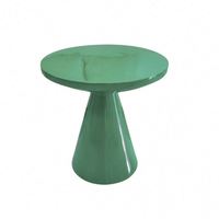 Table basse créative de concepteur nordique Mini table basse de luxe légère de conception unique simple