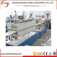Machine de traction pour la production de tuyaux en PVC / Machine auxiliaire de traction dans la ligne d'extrusion de profilés de panneaux de tuyaux en plastique