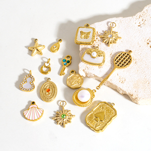 Plage d'été dorée |   Pendentifs en acier inoxydable plaqué or 18K PVD pour la fabrication de bijoux DIY |   Breloques en forme d'étoile de mer et de coléoptère - Product Image 5