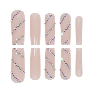 Venta caliente tubo <span class=keywords><strong>de</strong></span> agua largo europeo y americano tono <span class=keywords><strong>de</strong></span> piel <span class=keywords><strong>de</strong></span> <span class=keywords><strong>uñas</strong></span> falsas diamante brillante <span class=keywords><strong>uñas</strong></span> postizas <span class=keywords><strong>uñas</strong></span> portátiles - Product Image 3