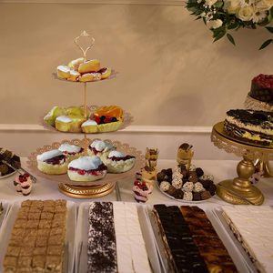 Juego de 10 Soportes para Pastel Desmontables de Hierro Dorado LANJO, Elegantes Soportes para Postres, Bandejas para Bodas, Cumpleaños, Aniversarios, Fiestas de Té, Venta al por Mayor - Product Image 4