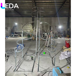 LEDA Meilleure vente Support arqué en métal en forme de S pour toile de fond de mariage ondulée avec draperie - Product Image 5