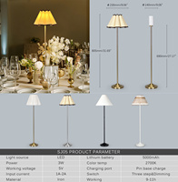 Lampadaire LED en fer à hauteur réglable, rechargeable, étanche IP54, idéal pour la décoration d'événements et de mariages - Vente Flash