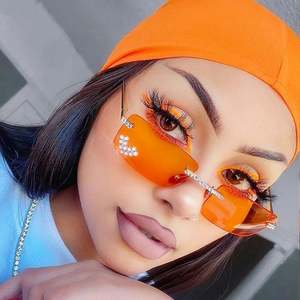 Lunettes de soleil vintage de luxe 2021, carrées, sans monture, pour femmes, avec dégradé de couleurs et diamants en forme de cœur - Product Image 2