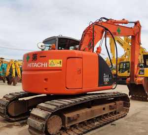 Excavatrice sur chenilles d'occasion Hitachi ZX135US, peinture d'origine, 13 tonnes, excavatrice d'occasion Hitachi ZX135 EX135 ZX130 à vendre à bas prix - Product Image 4