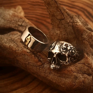 Modern Christian Floral Engraved Skull Ring Alloy Gothic Punk Unisex Women's Finger Ring - Product Image 2